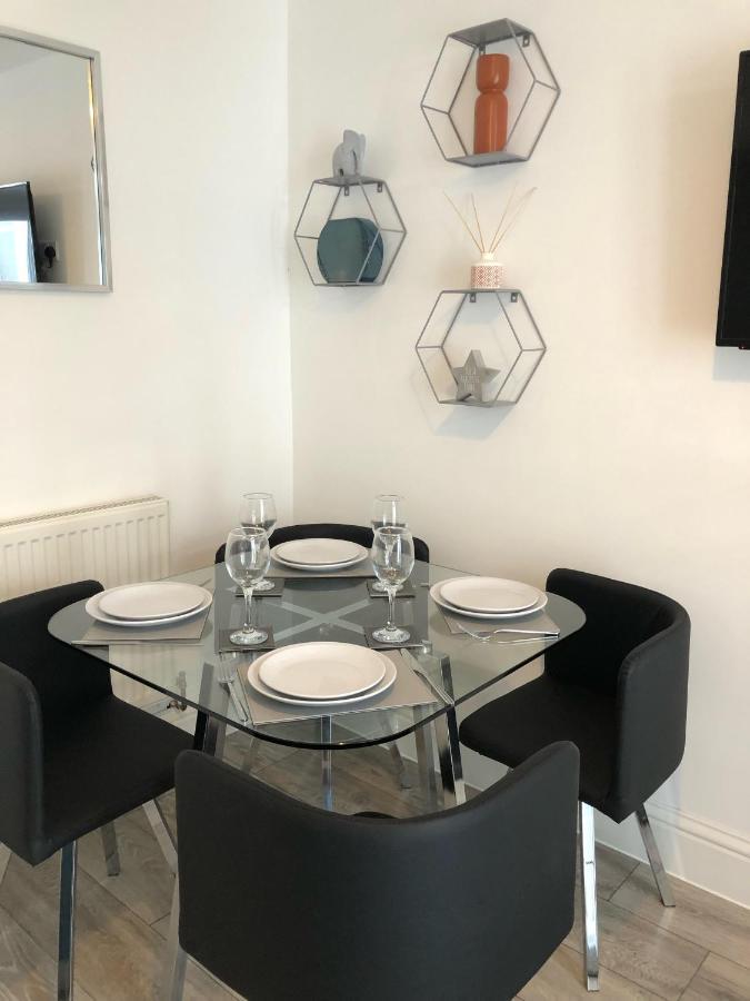 Appartamento Highfield House - 1 Bed-Sleeps 2-Tjs20Hh Ilfracombe Esterno foto
